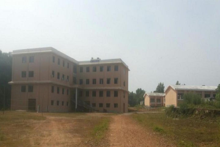 https://cache.careers360.mobi/media/colleges/social-media/media-gallery/25826/2019/10/3/Front view of campus Government Polytechnic Karkala_Campus-View.jpg